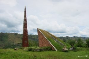 Tugu Simatupang (2)